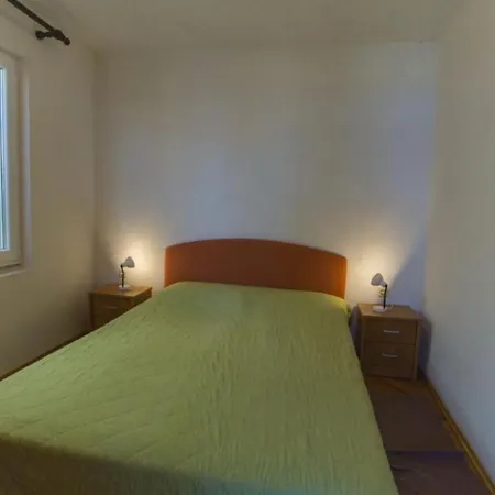 Beachfront Andrijevic בית הארחה