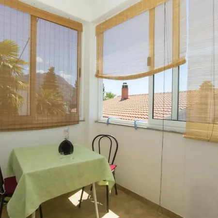 Beachfront Andrijevic בית הארחה בריסט