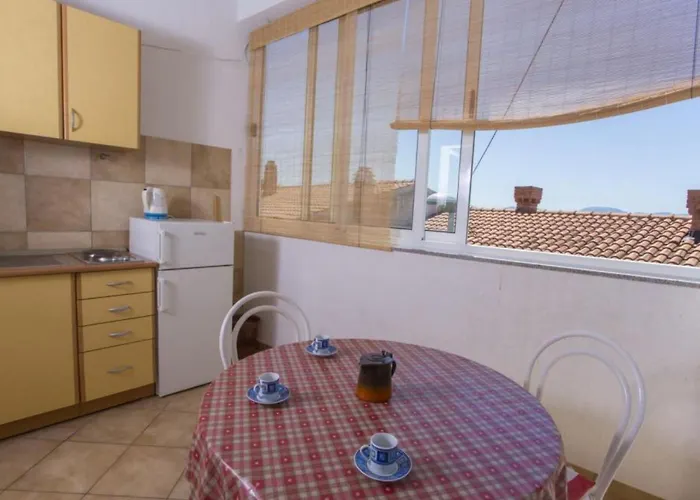 Beachfront Andrijevic 게스트하우스