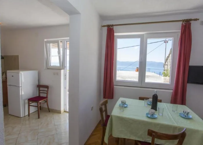 Beachfront Andrijevic 3* 브리스트
