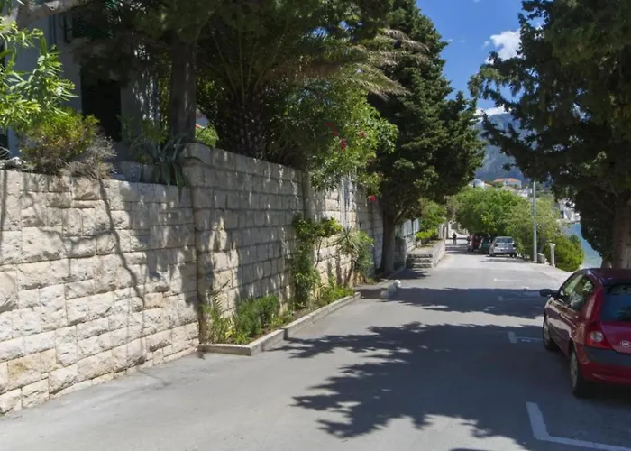 Beachfront Andrijevic 게스트하우스 브리스트