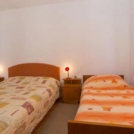 Beachfront Andrijevic 3*